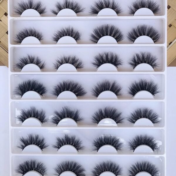 Msmetics dolled-up series 14in1 lash tray | nyla